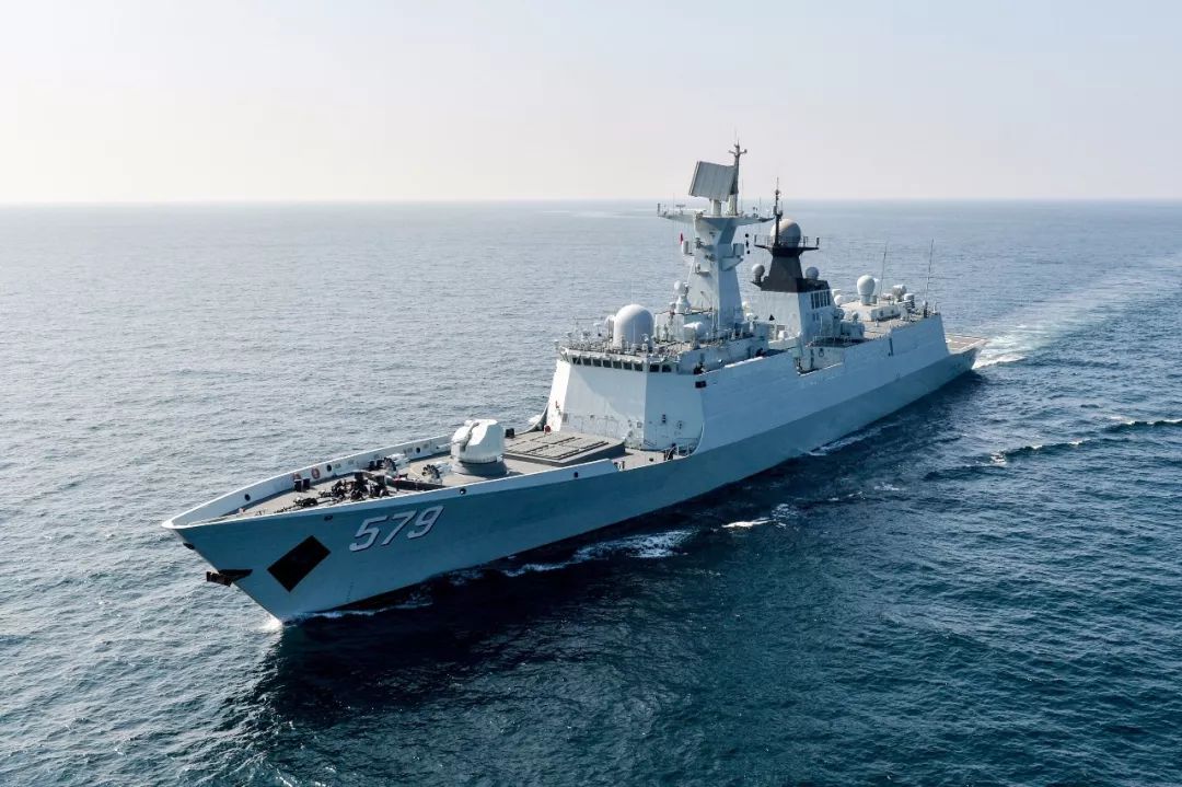 【现场】海军第30批护航编队起航奔赴亚丁湾