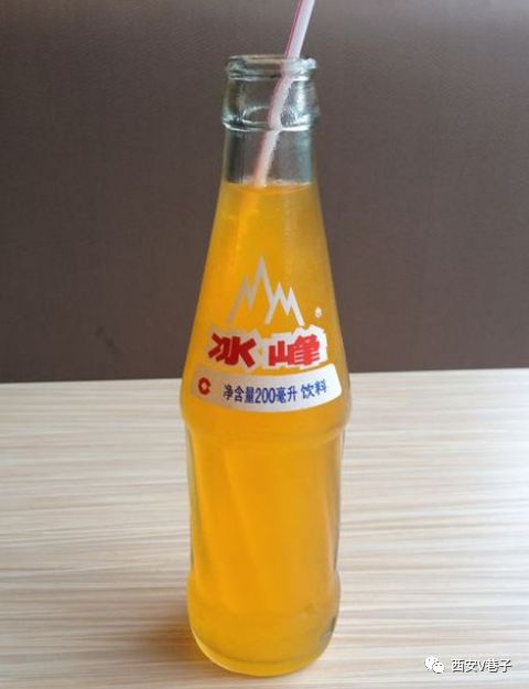 当然 还有从小就喝它的 冰峰