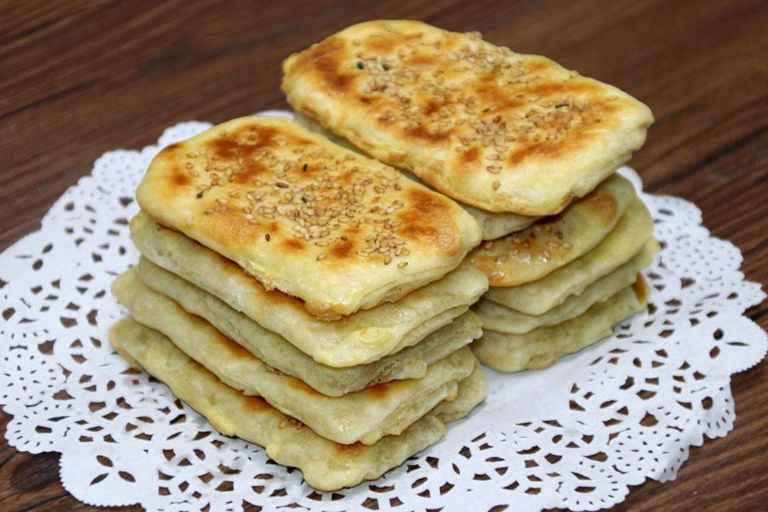 想吃酥饼不用买,记住几点在家就可以做,个个酥脆,孩子超喜欢