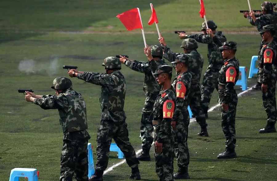 "刚刚结束手枪射击比赛的武警广西南宁支队支队长庞湘华告诉记者,以考