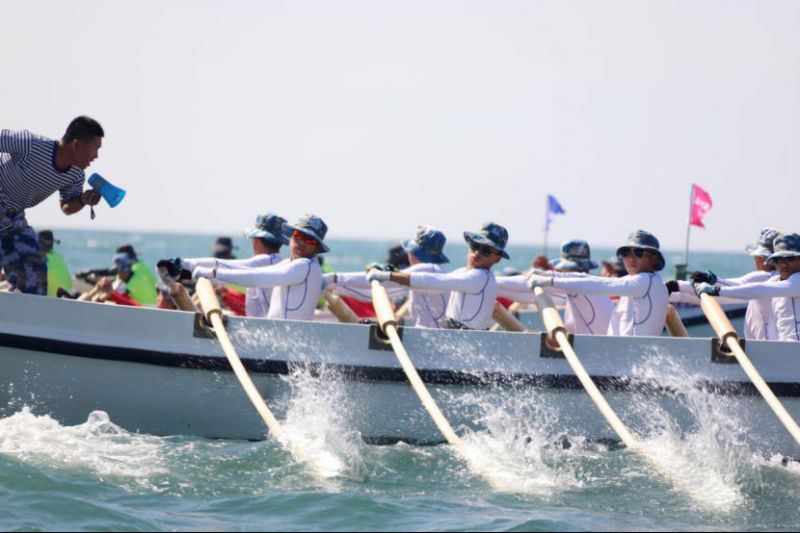 "海峡勇士-2018"舢板邀请赛开赛,8支队伍决胜渤海海峡