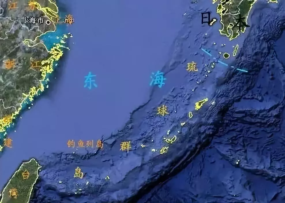 釣魚島以南 120公里是臺灣島,以北 350公里是琉球群島.