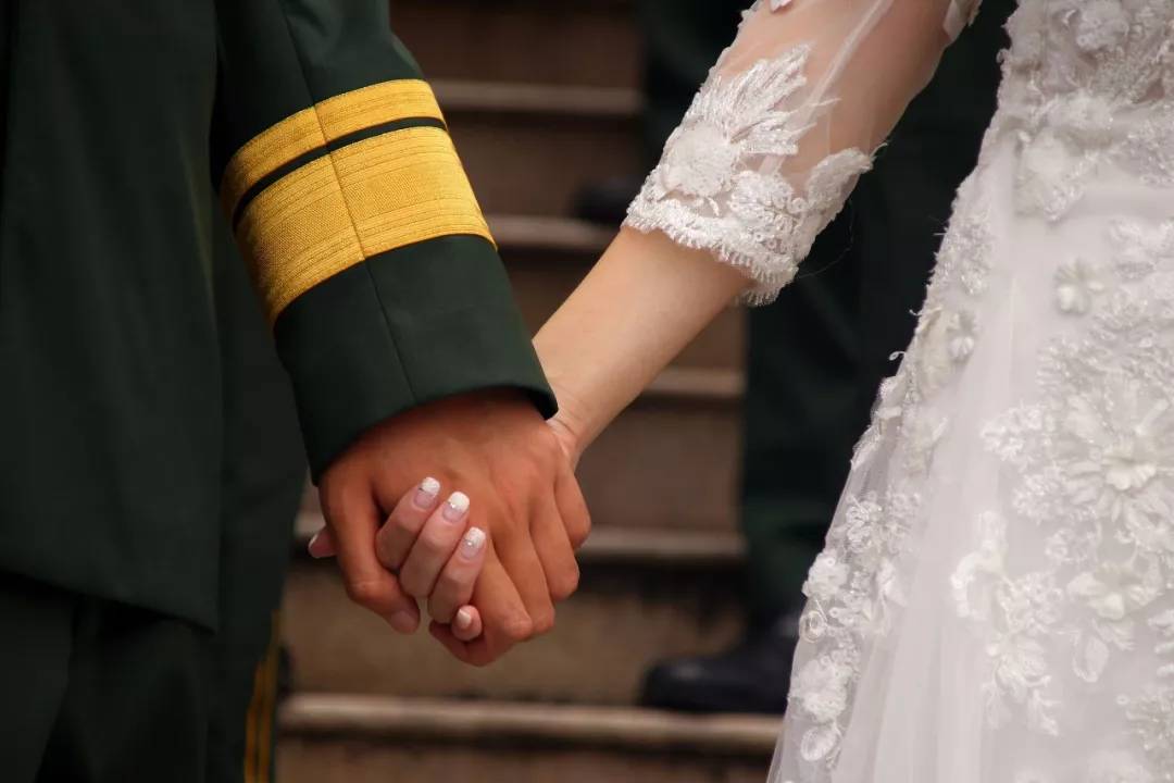 军人过的才叫七夕,其他人的只是普通情人节