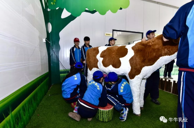 祝贺牛牛乳业成为现代牧场休闲观光牧场江西唯一一家观光牧场