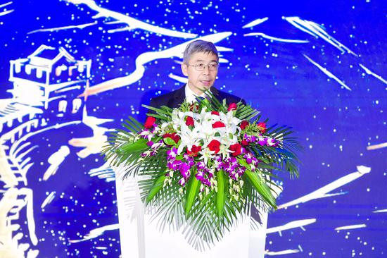 中国银行副行长张青松：中行每年科研资金不少于当年营收1%_凤凰网