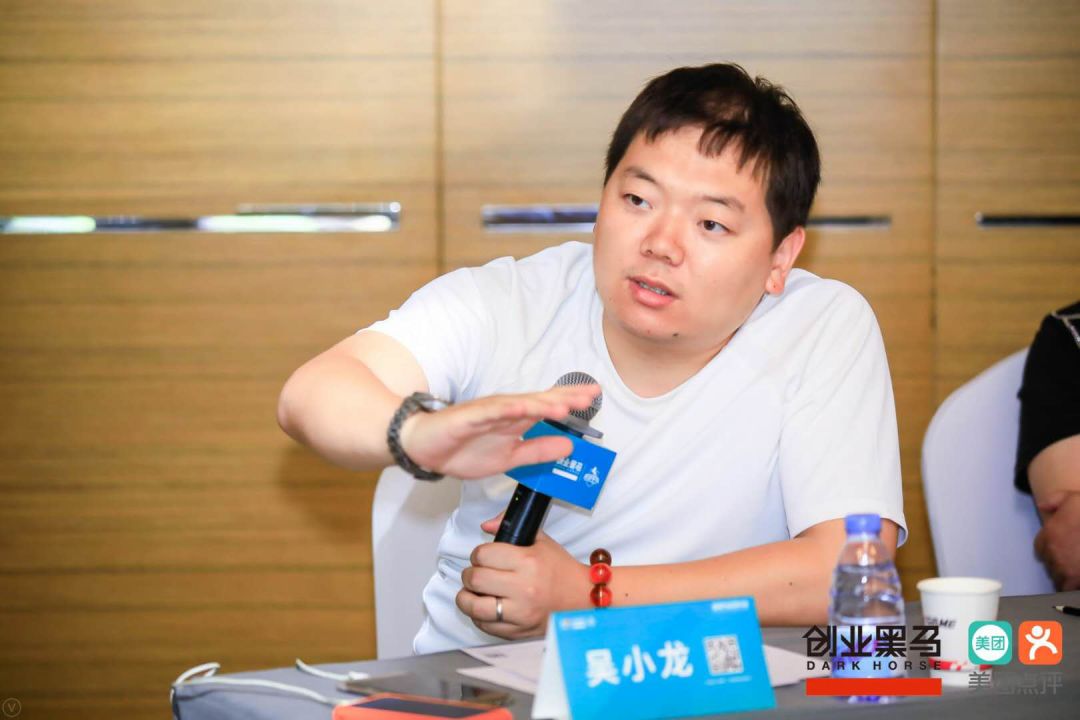 2013年前后,南方地区是否集中供暖成为人们热议的话题.