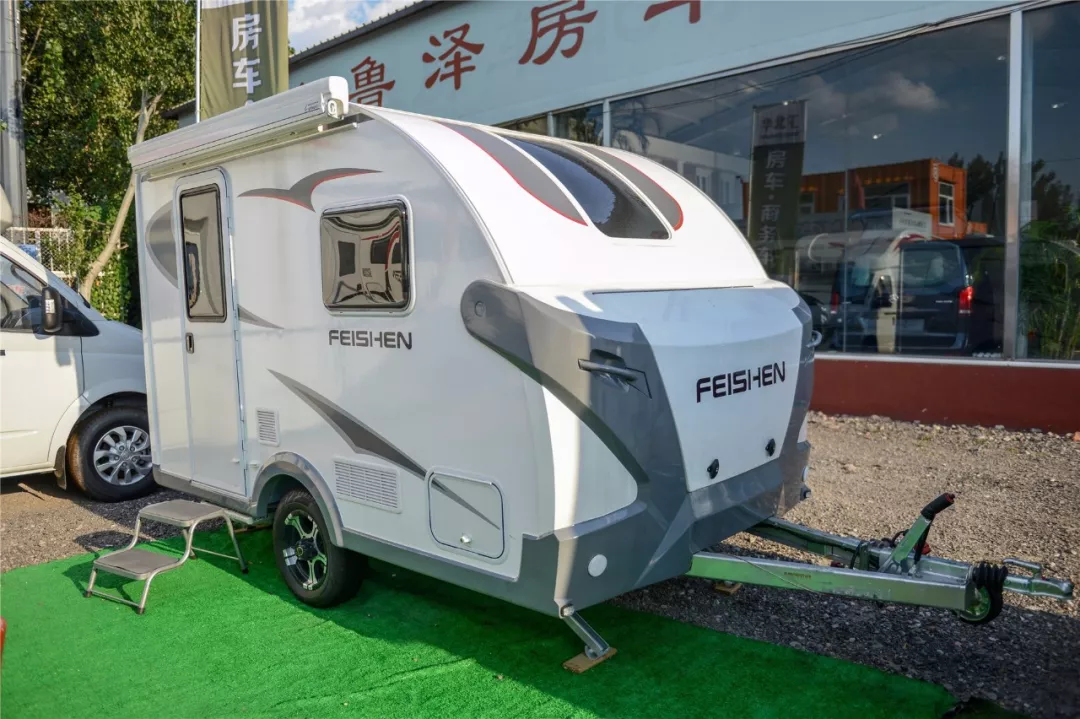 售价只要8万的房车你买么?能睡四个人呢