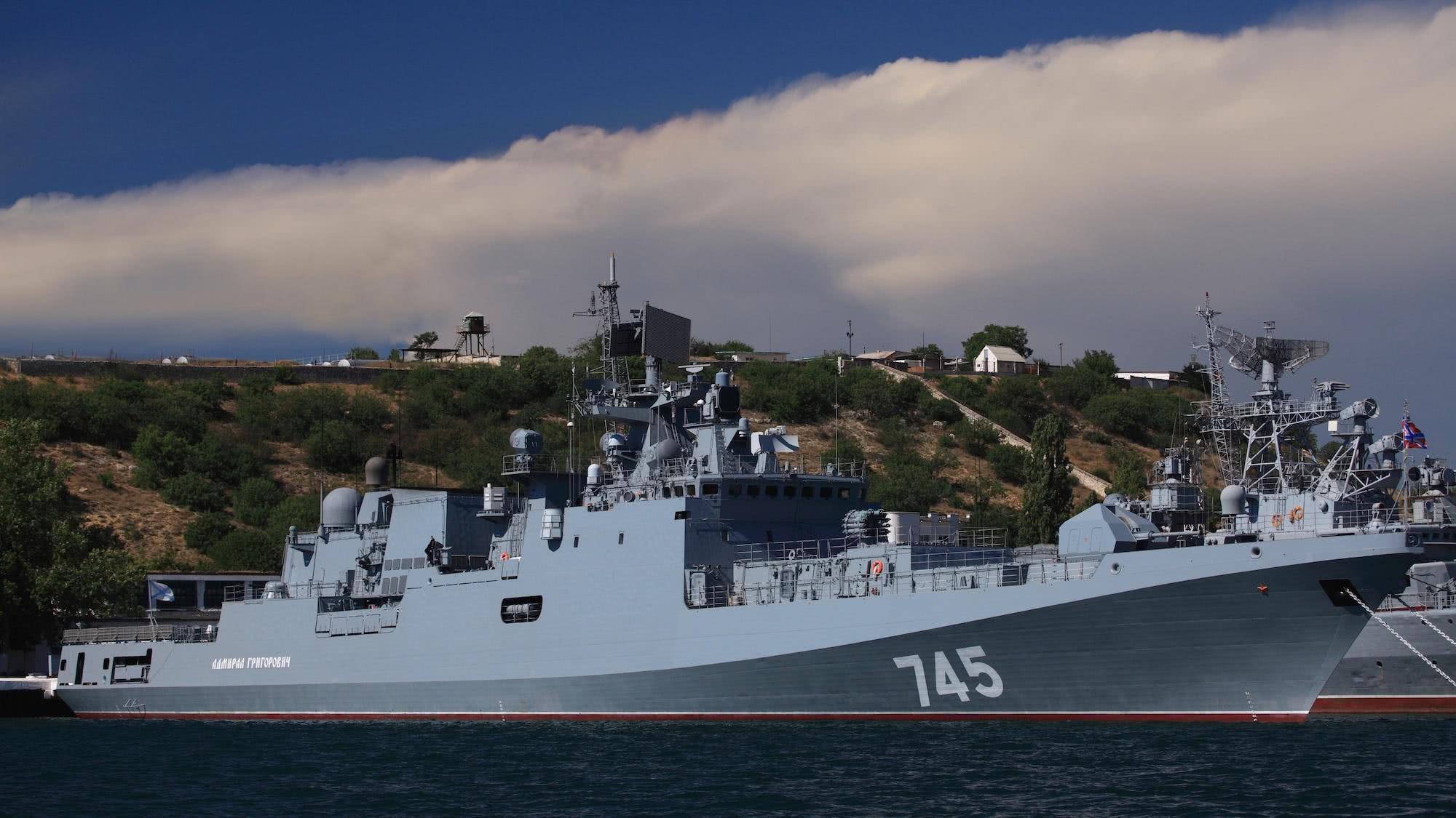 型导弹护卫舰是在俄罗斯出口印度的塔尔瓦级护卫舰基础上改进而来,可