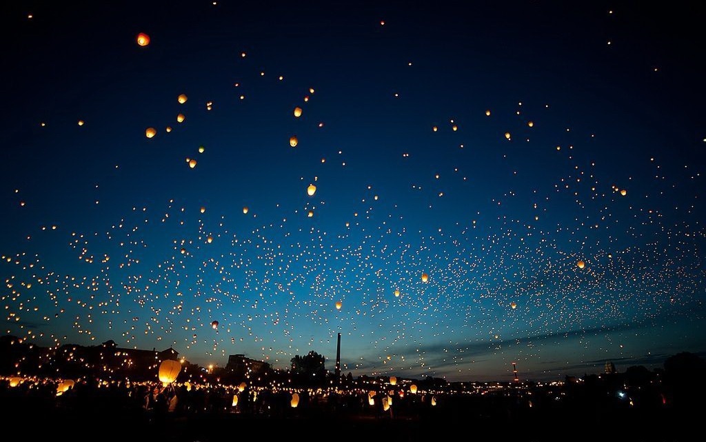 全球最浪漫的水灯节,万人水灯寄相思,相约邂逅在清迈