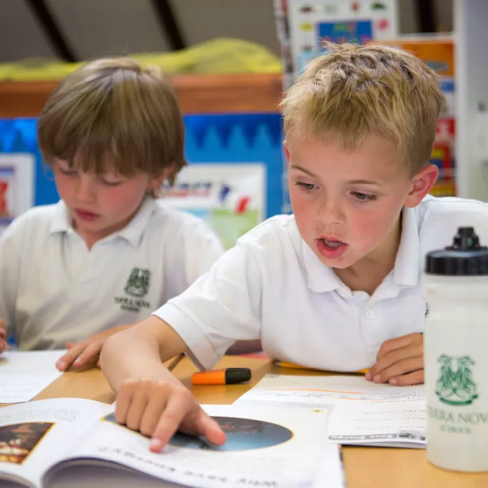 不比不知道,一比较英国的低龄教育原来是这样的!