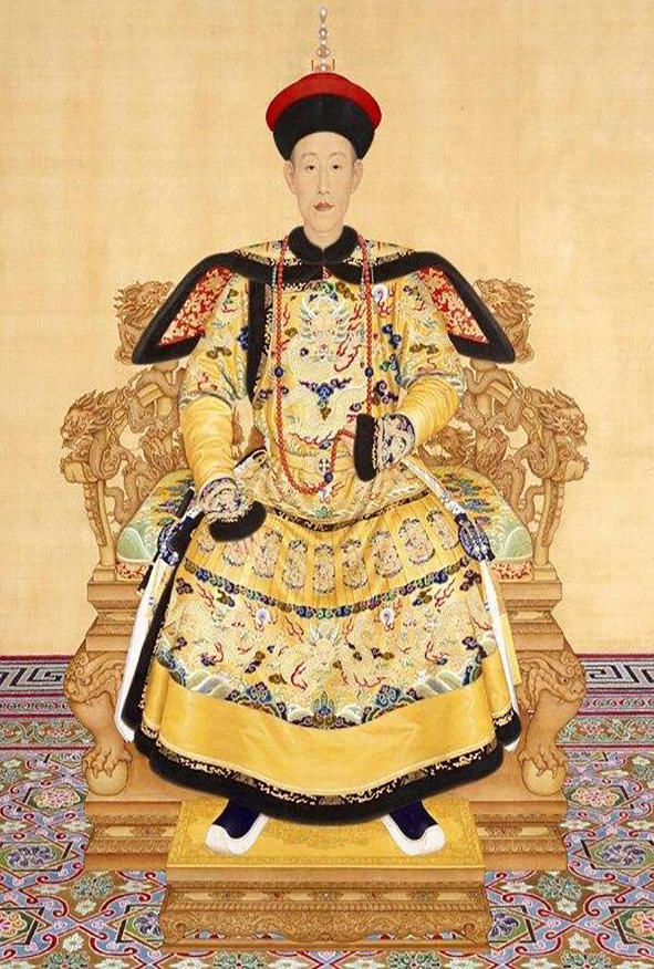 清朝盛世时皇帝龙袍都是什么样的?