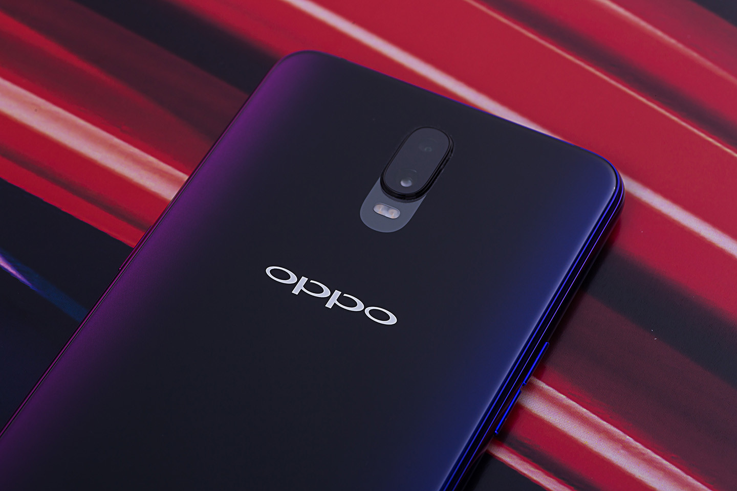 幻色渐变oppor17图赏