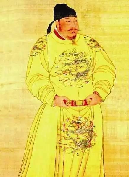 历史上历代皇帝所穿的皇袍都是黄色的吗?就没有其他颜色吗?