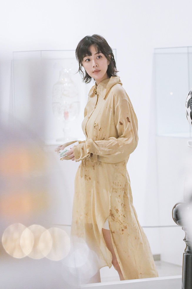 孔宋今曝光初秋look诠释淡雅简约新风尚