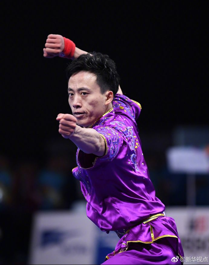 中国选手孙培原获男子长拳冠军