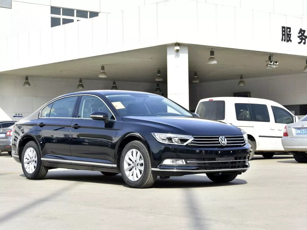 拿大众迈腾对比奥迪a4l也许你们从一开始就选错了对手