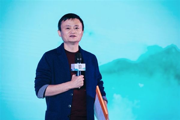 普京见马云问如此年轻为什么退休 马云如此回应