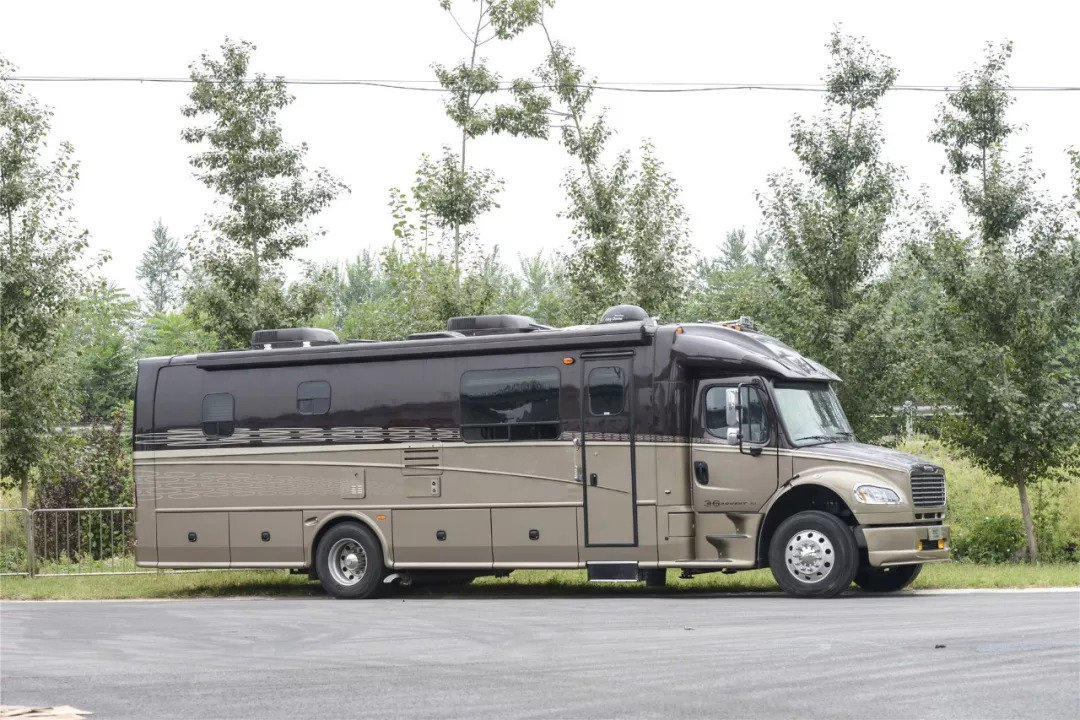 售价366万的房车到底啥样还是成龙同款