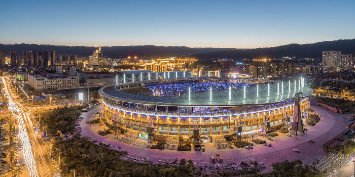 9月13日下午,韩凤飞的桌子上送来了一份最新的招商工作进展汇总.