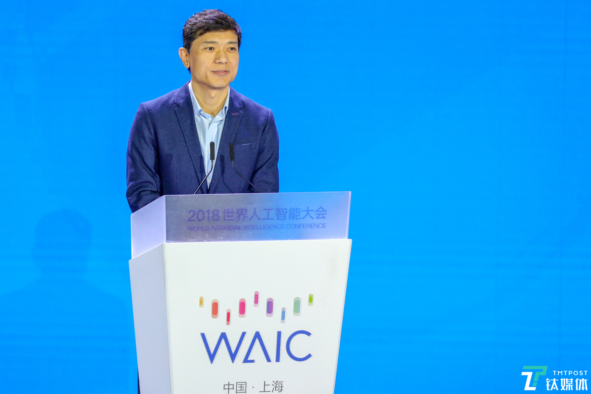 李彦宏：绝大多数企业要率先拥抱AI，不然会被取代 | 2018年世界人工智能大会_凤凰网