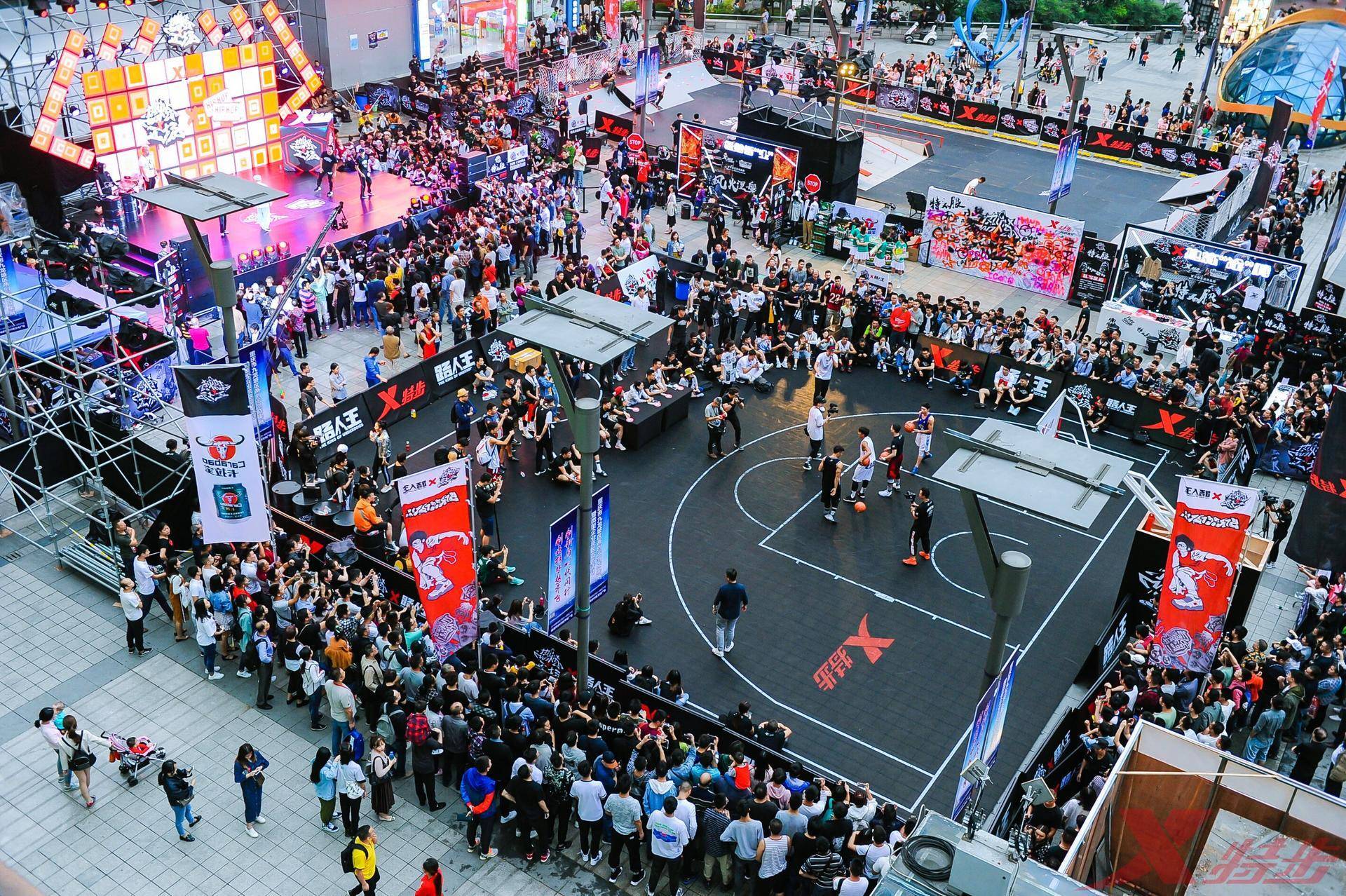 潮人汇聚嘻哈之城,2018特步热炼工场登陆"雾都"重庆