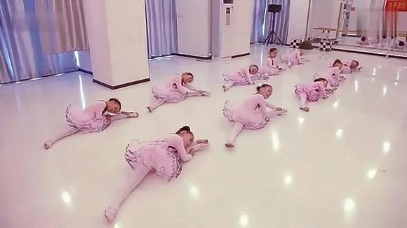 视频:儿童舞蹈 - 锄禾