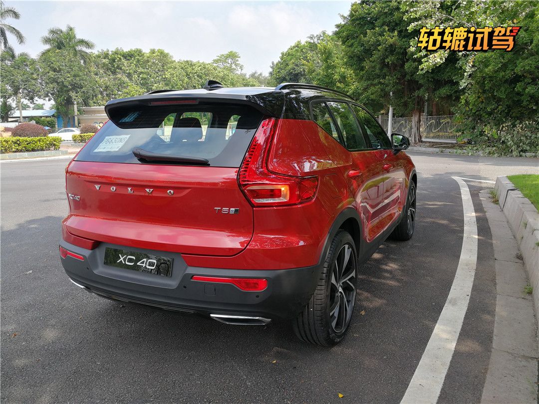 轱辘试驾丨最年轻的沃尔沃xc40会是驰骋都市的最好选择