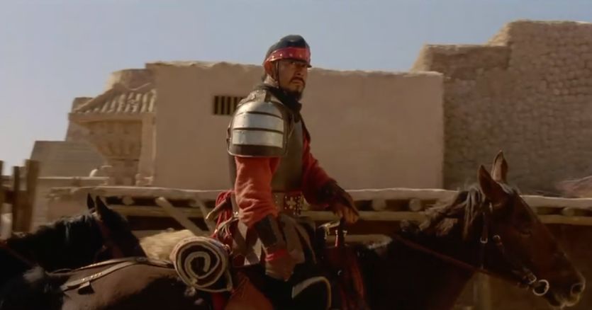 姜文戴个鬼子帽?《天地英雄》不光结尾神棍,连武器铠甲也很穿越