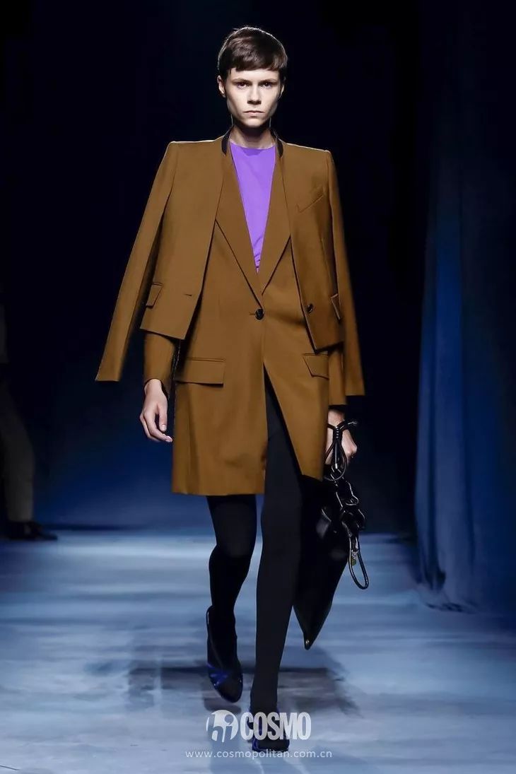 t型台美的各种不同形式一件givenchy都能解决