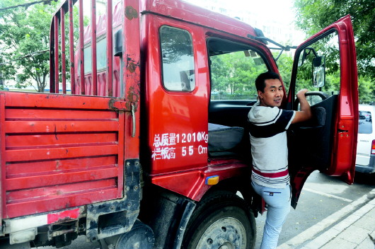 貨車司機開車10年到底賺了些什麼?3千萬卡友無一人能回答出來