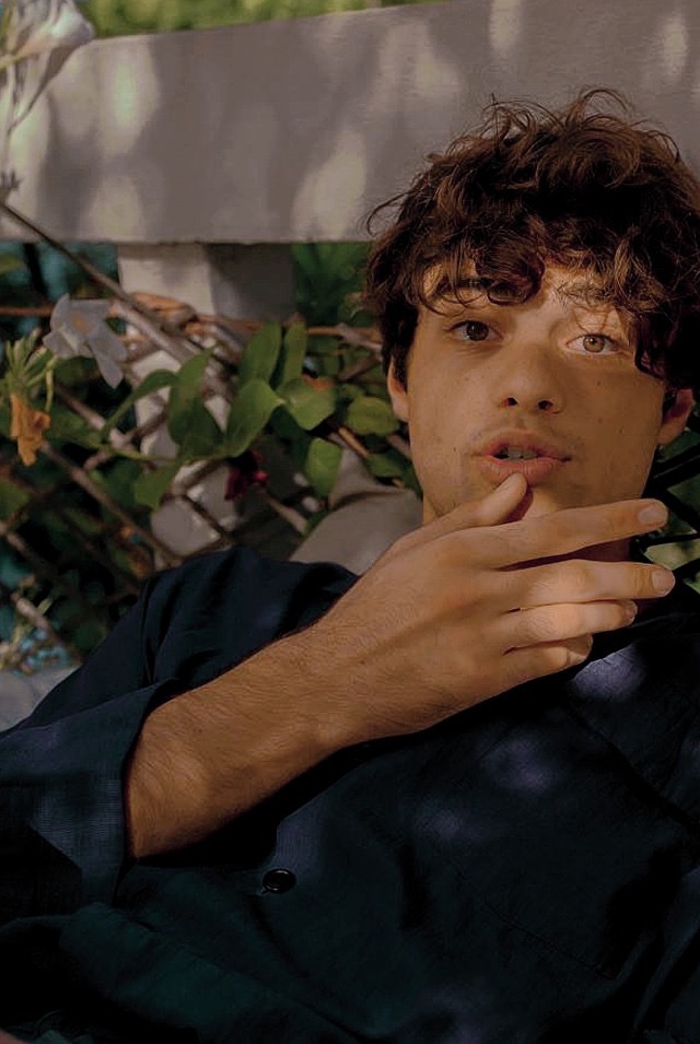 1年吸粉1300w致我曾爱过的男孩中迷倒众人的男主noahcentineo做到了