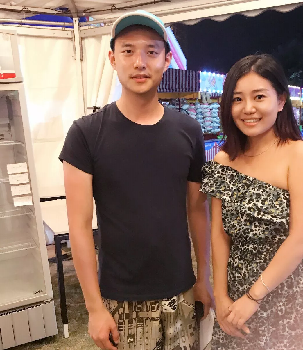以前的老总yan,在我最落魄的时候介绍了霍英东先生的孙子霍启文先生给