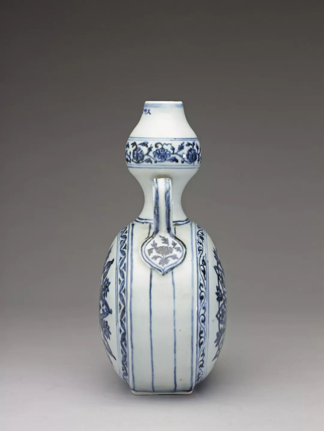 香港纪伯伦国际拍卖公司:明代永乐瓷器,后世奉为经典!