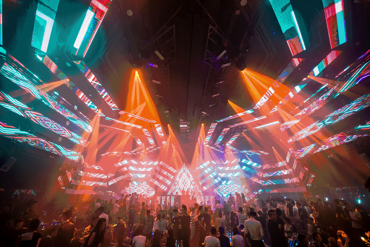 不要温柔地走进那良夜,年轻就要去space plus燃烧咆哮!