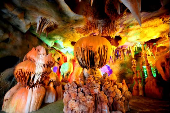 贵州独有,全国罕见的九仙洞漂,给您春夏秋冬的极致体验__凤凰网