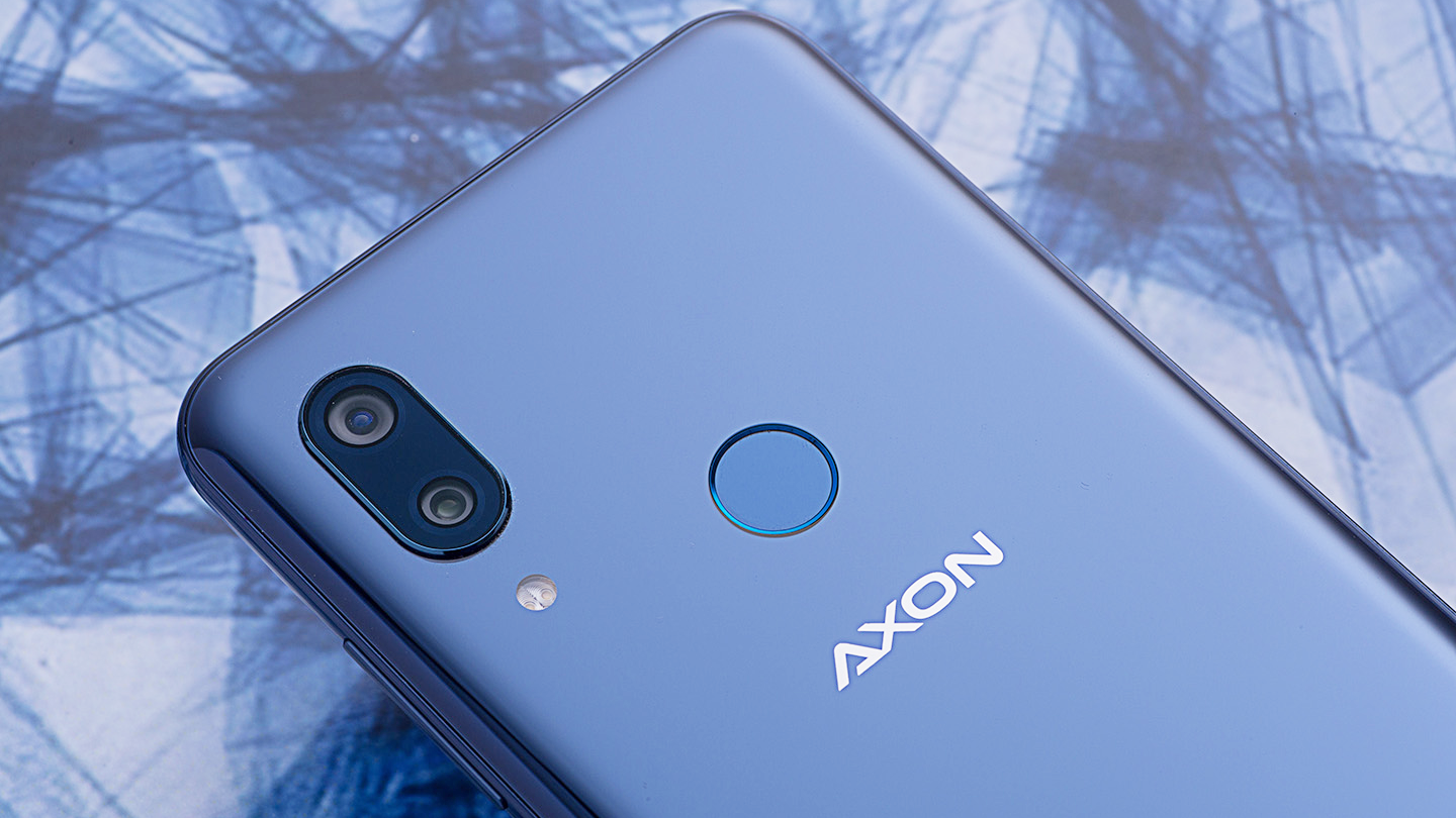 复活后的首款旗舰中兴axon9pro开箱