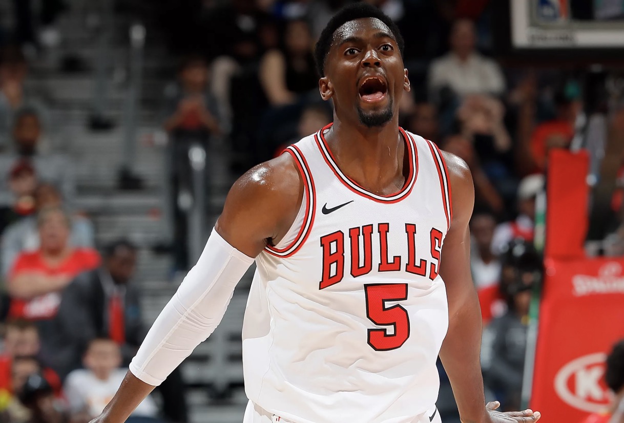 波蒂斯内线强攻遭遇祖巴茨防守考验 两队替补阵容深度大比拼