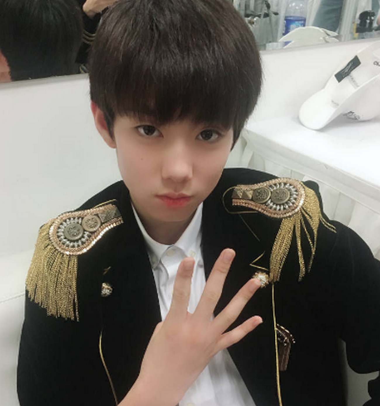 爆前tf家族成员陈玺达被粉丝追债 疑似回怼:想死吧