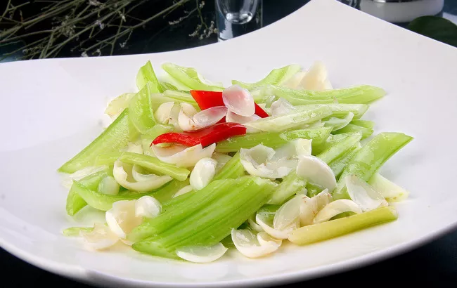 白果西芹炒百合