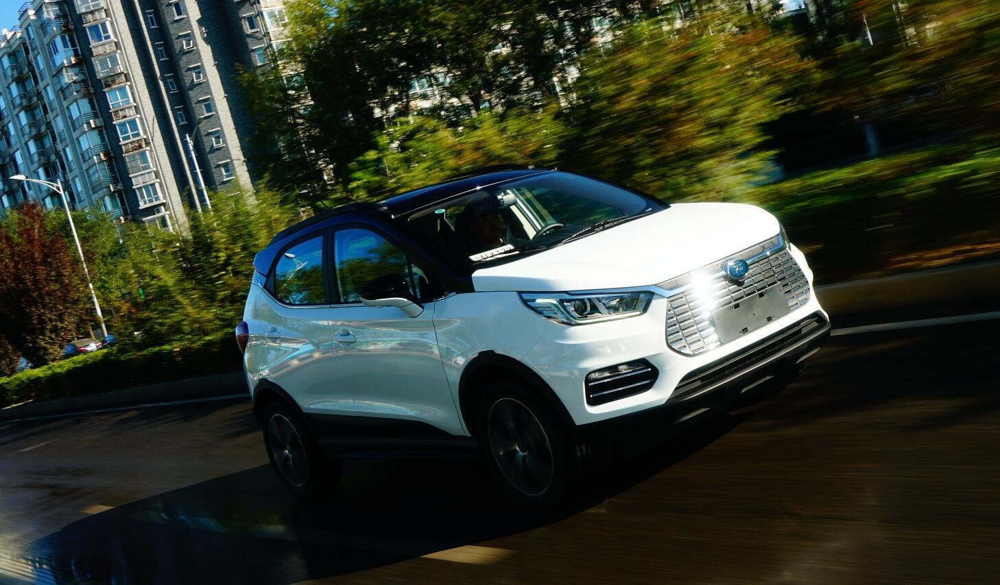 解析比亚迪元ev综合续航里程先天优越性