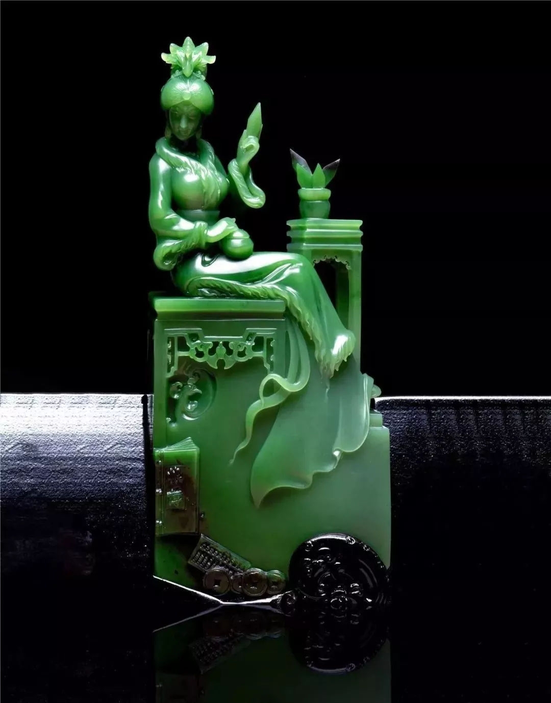 创意方面,本届神工奖涌现出很多极富创意的玉雕作品,给我们带来了