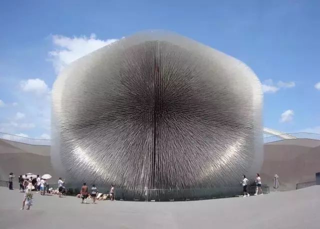 蒲公英不过,真正让他出名的还是使托马斯在英国设计界名声大振后来