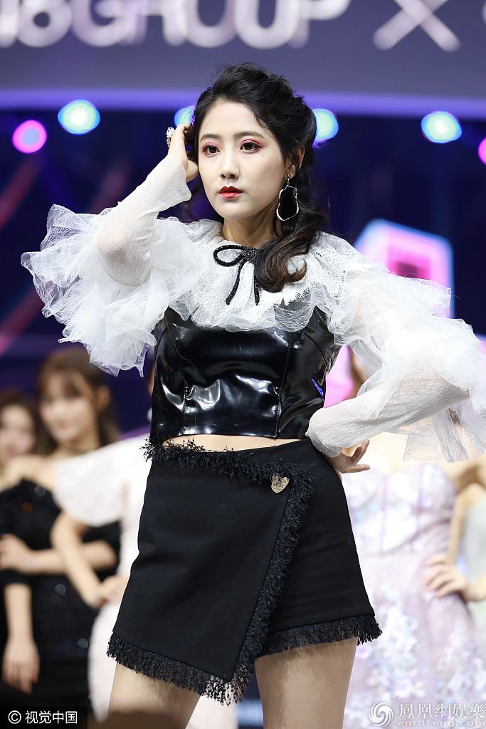 仙女来袭snh48年度风尚大典冯薪朵戴皇冠李艺彤甜美