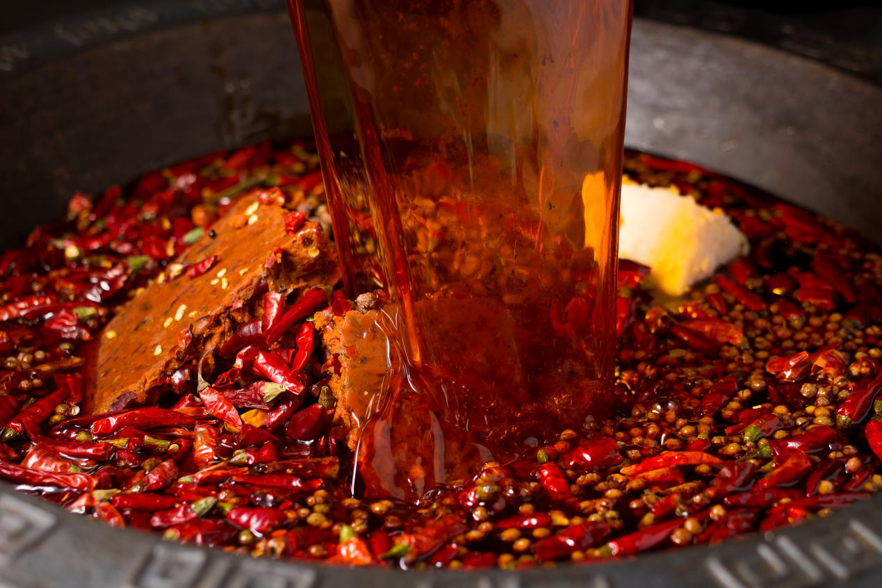 重庆正宗火锅最常用的辣椒?看着都"辣眼睛"!