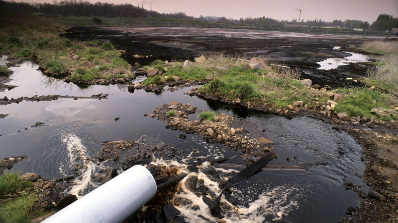 简单填埋消除黑臭水体?生态环境部:不赞成,仍需进行严格检查