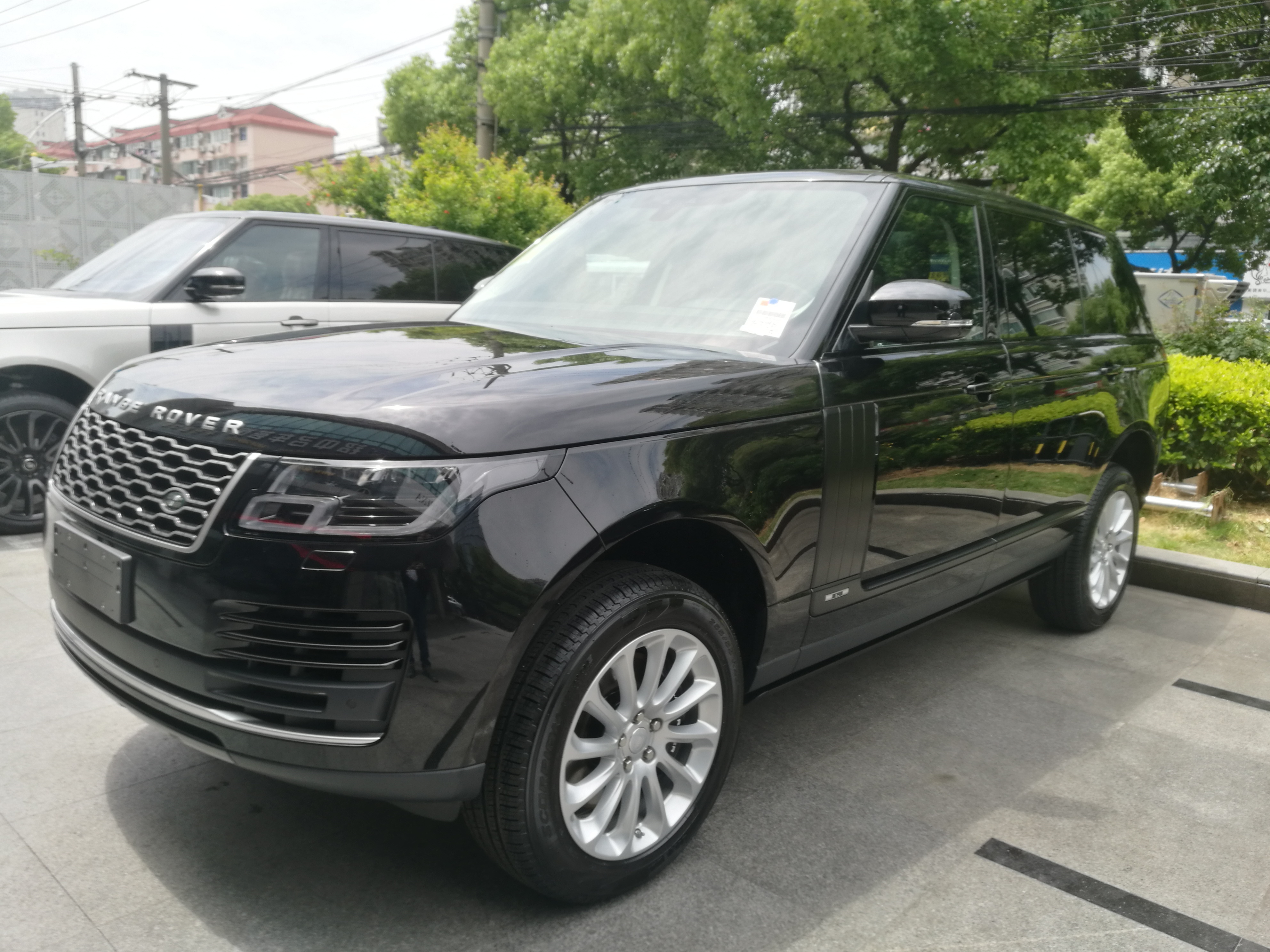 路虎揽胜欧规vogue30t柴油版与美规30t汽油版的区别