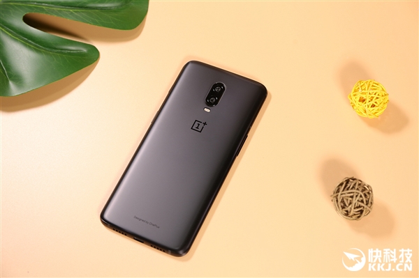 3399元全速旗舰 一加6t墨岩黑首发开箱