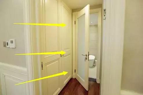 卫生间门到底是内推还是外拉?换过三套房总算是装对了!