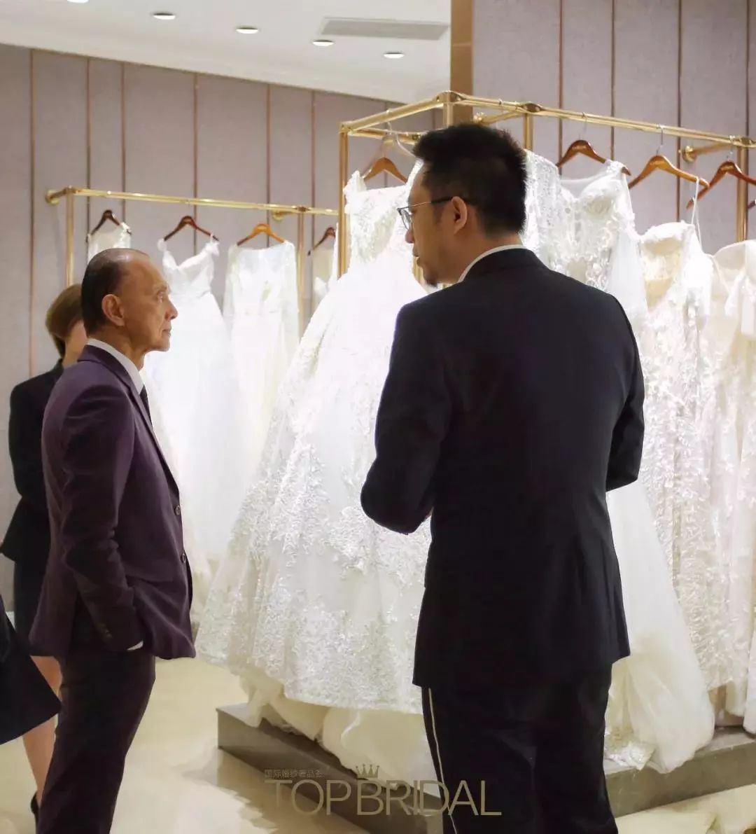 当Jimmy Choo周仰杰遇上TopBridal_凤凰网