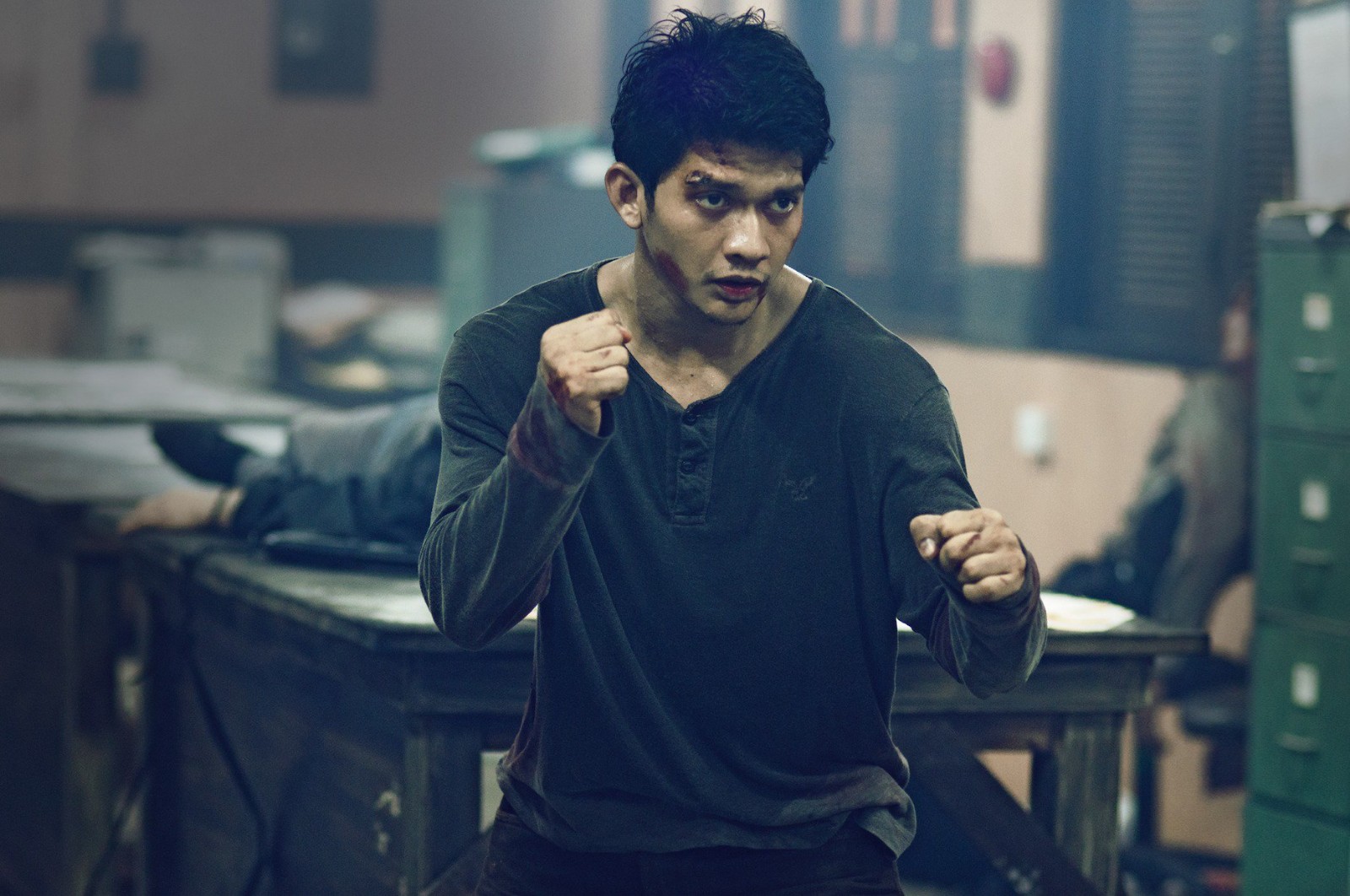 印尼最新神作《黑夜降临》,超越《突袭》,成为动作电影新标杆